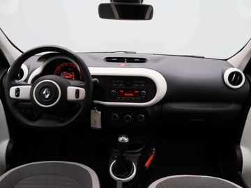 Car image 26