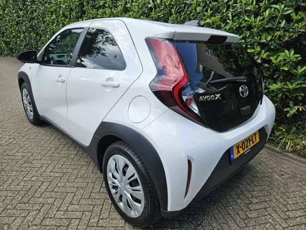 Toyota Aygo X 1.0 VVT-i 53 kW image number 6