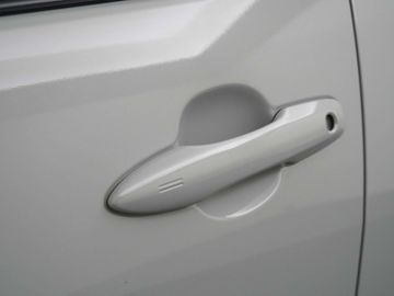 Car image 37