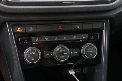 Car image 38