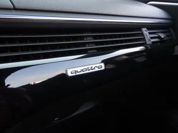 Car image 33