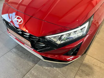 Car image 26