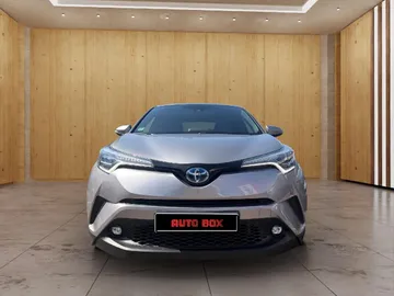 Car image 4