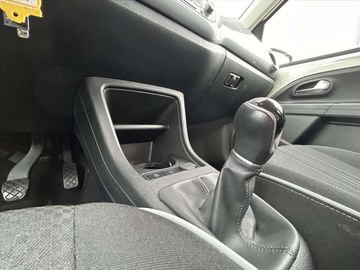 Car image 26