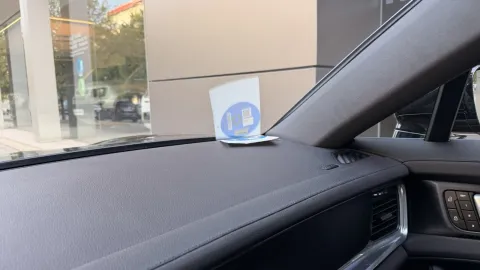 Car image 34