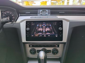 Car image 36