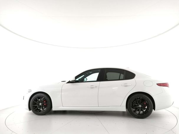 Alfa Romeo Giulia 2.2 AT8 140 kW image number 5