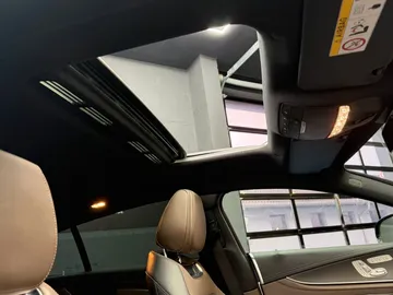 Car image 35