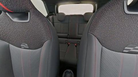 Car image 26
