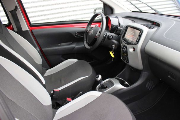 Toyota Aygo 51 kW image number 26