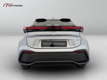 Car image 4
