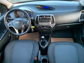 Car image 11