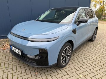 Car image 1