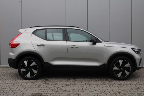 Volvo XC40 Single Motor Essential 175 kW image number 3