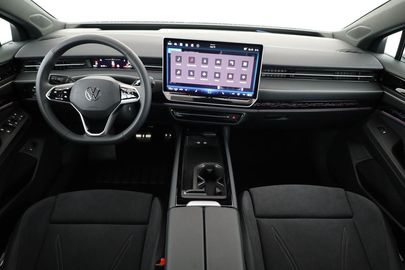 Car image 30