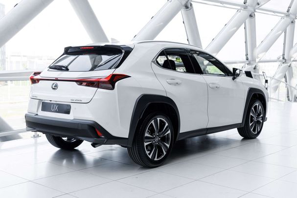 Lexus UX 250h 135 kW image number 14