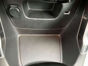 Car image 30