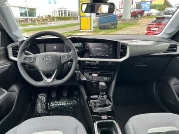 Car image 10