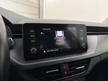 Car image 26
