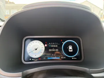 Car image 15