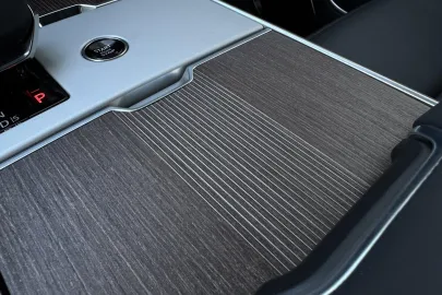 Car image 33