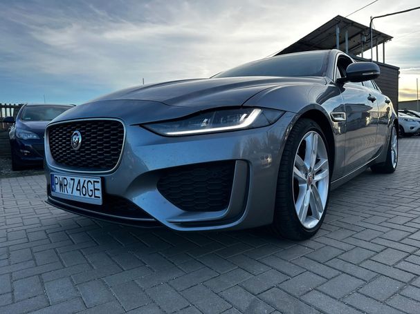 Jaguar XE 132 kW image number 29