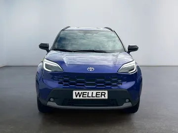 Car image 3