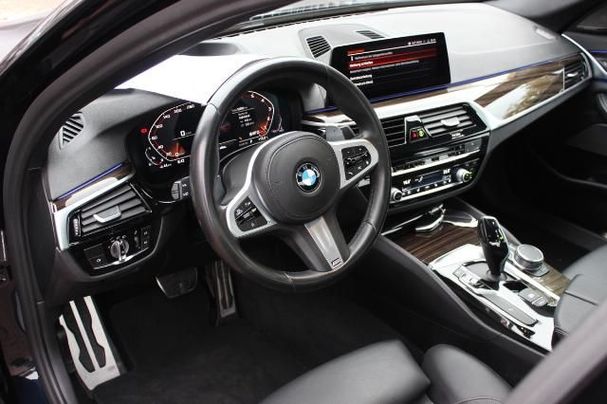 BMW 550i xDrive 390 kW image number 9