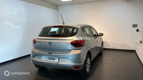 Car image 5
