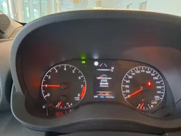 Car image 40