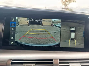 Car image 26