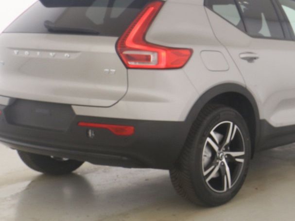 Volvo XC40 B3 Plus Dark 120 kW image number 9