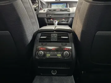 Car image 35