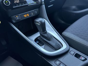 Car image 16