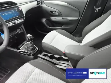 Car image 19