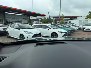 Car image 31