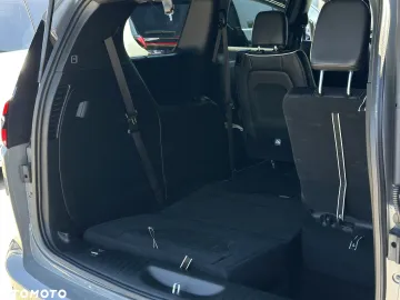 Car image 40