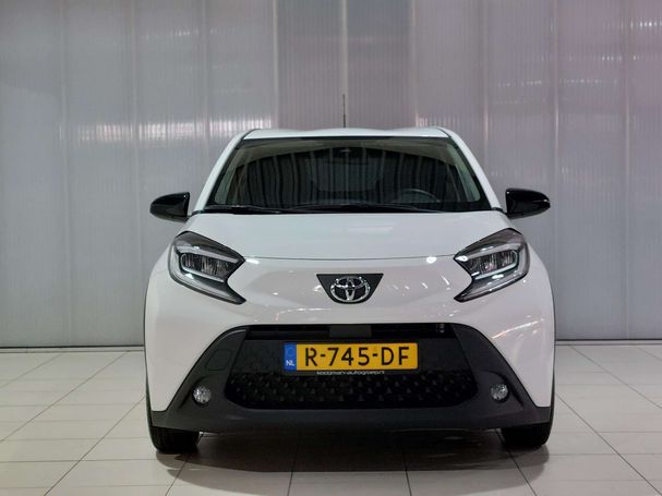 Toyota Aygo X 1.0 VVT-i 53 kW image number 6