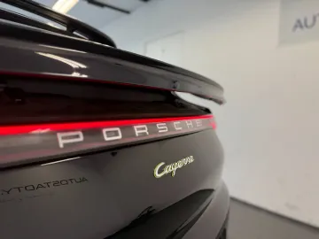 Car image 35
