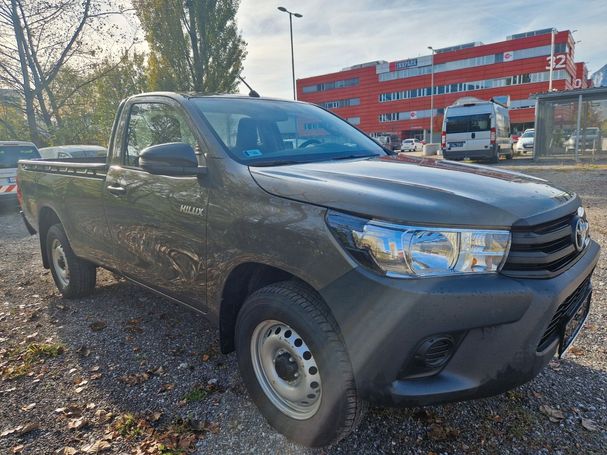 Toyota Hilux Cab 110 kW image number 4