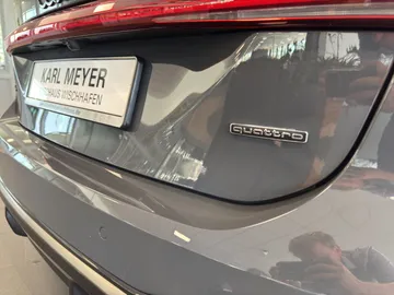 Car image 40