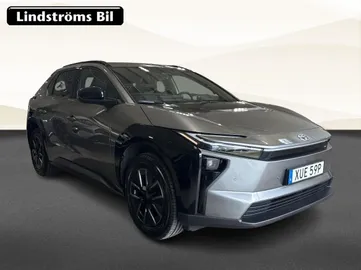 Car image 2