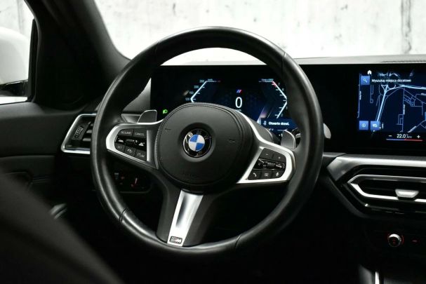 BMW 330i Touring M 180 kW image number 8