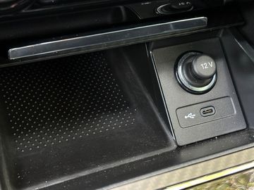 Car image 36