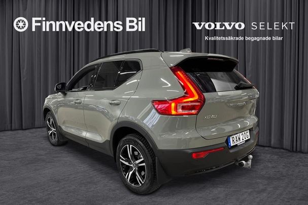 Volvo XC40 B3 Plus Dark 120 kW image number 4