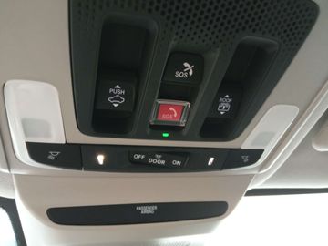 Car image 36