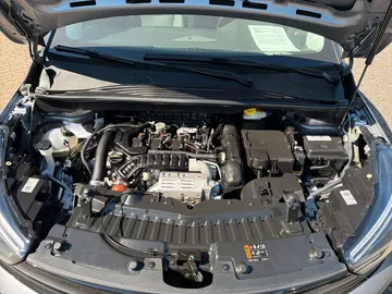 Car image 27