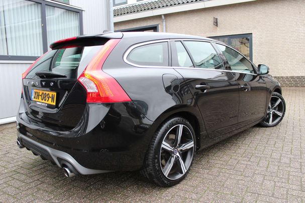 Volvo V60 T4 140 kW image number 7