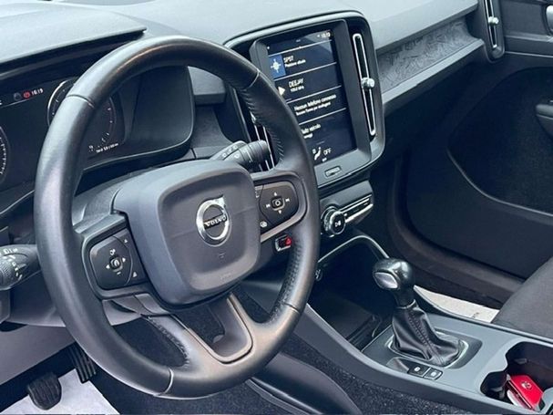 Volvo XC40 D3 Geartronic Momentum 110 kW image number 13