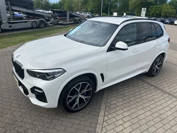 Car image 40